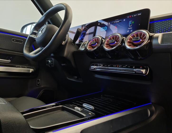 Mercedes-Benz EQB 16