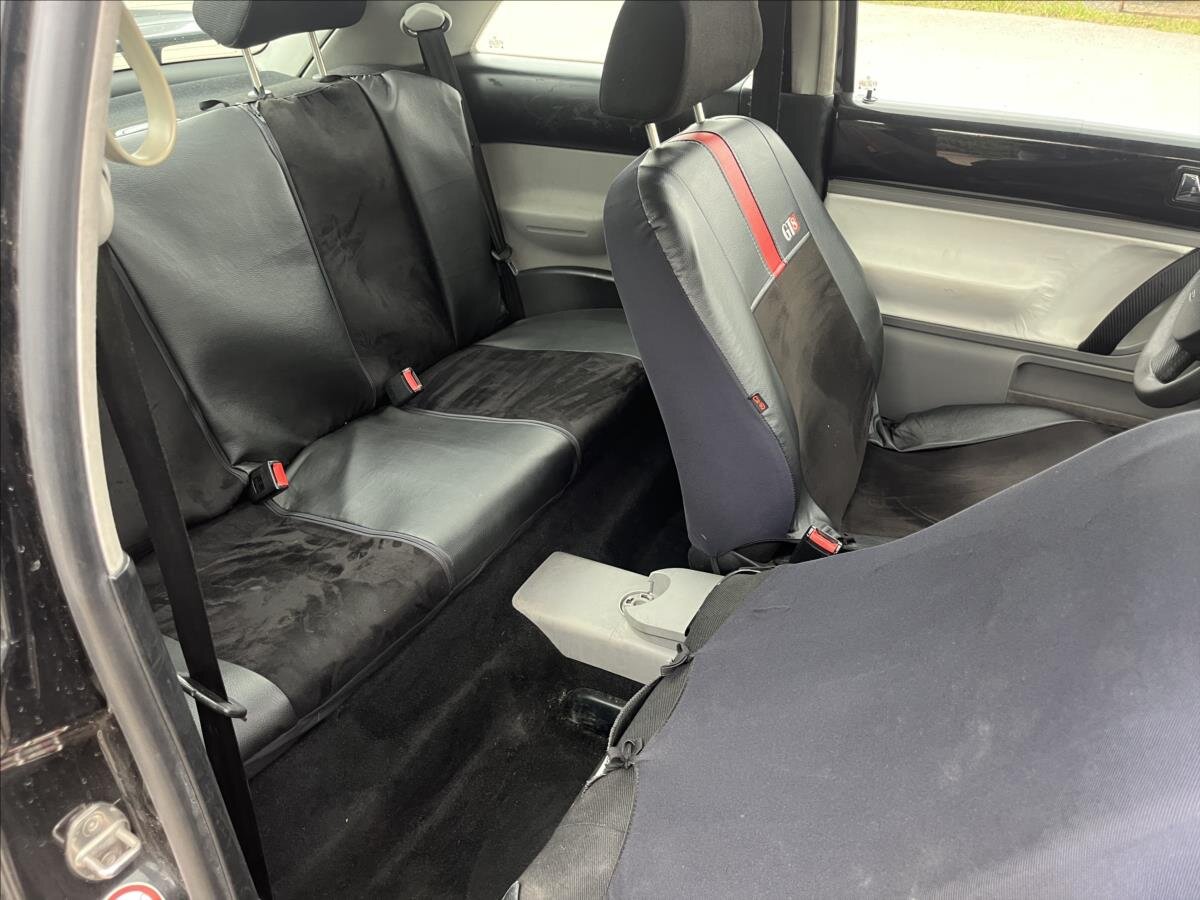 Volkswagen New Beetle Hatchback 1,6 l 74 kw