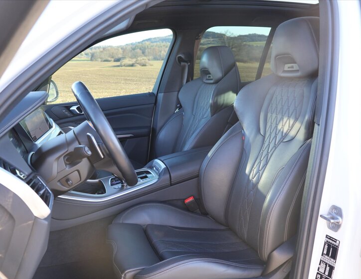 BMW X5 SUV / Terénní 3,0 l 250 kw