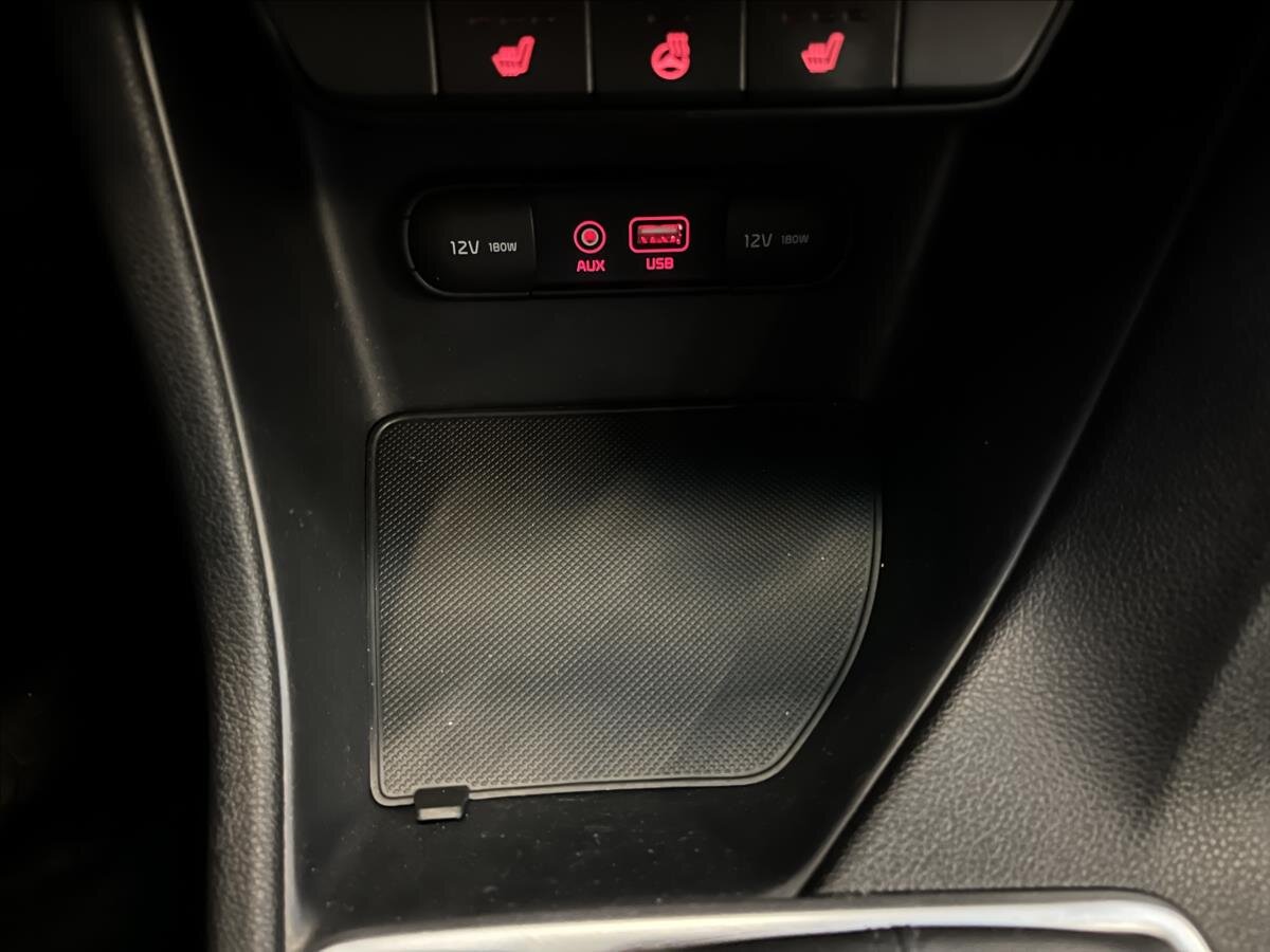 KIA Sportage SUV / Terénní 2,0 l 100 kw