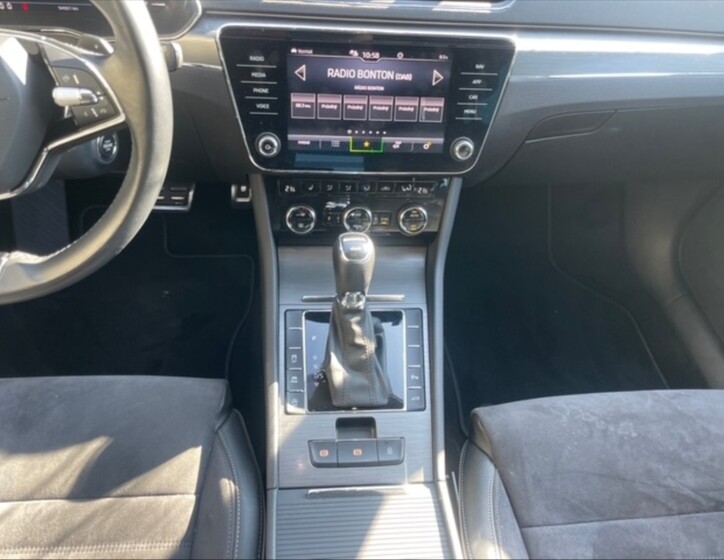 Škoda Superb 10