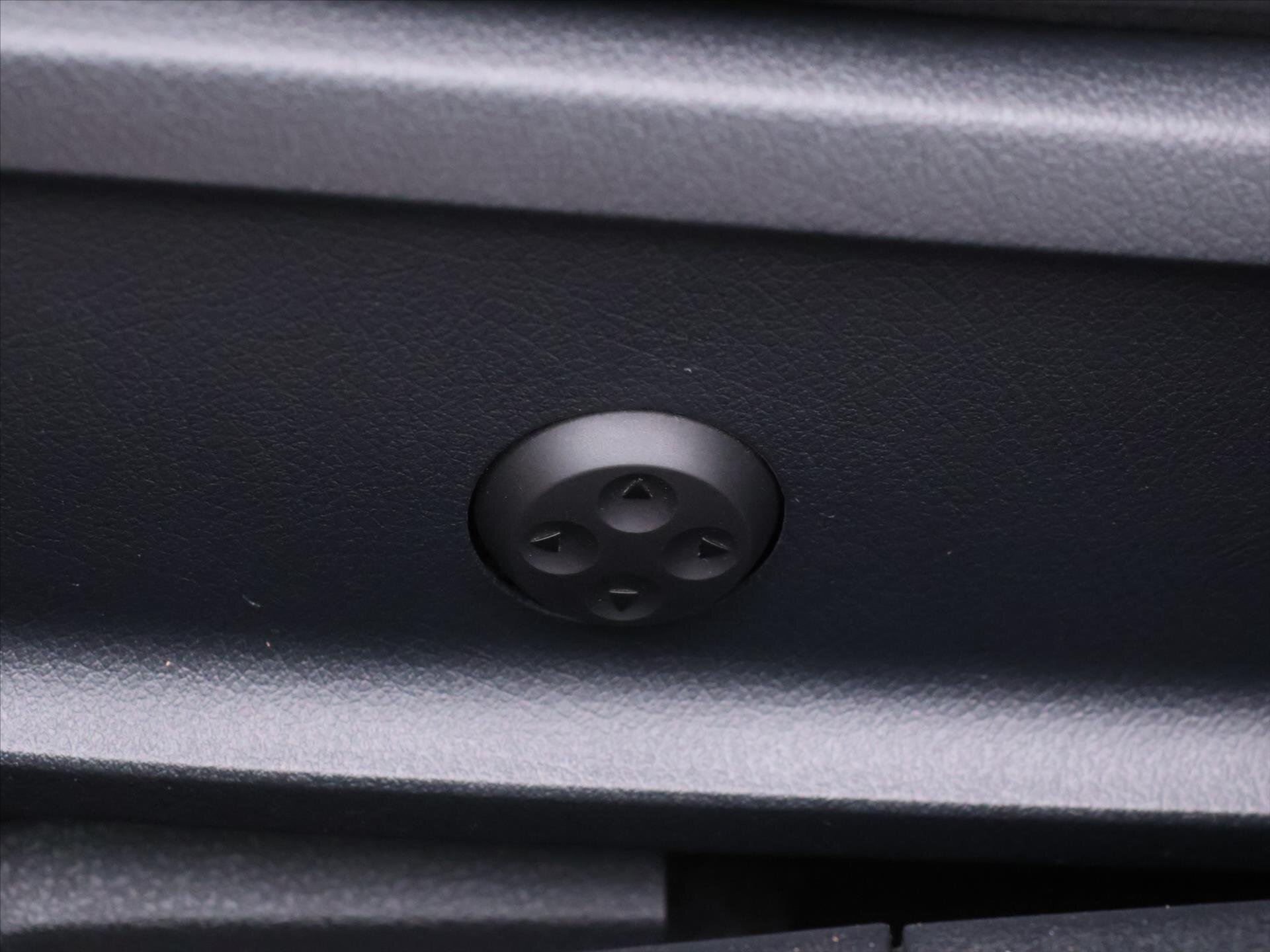 Mercedes-Benz CLA Sedan / Limuzína 2,0 l 140 kw