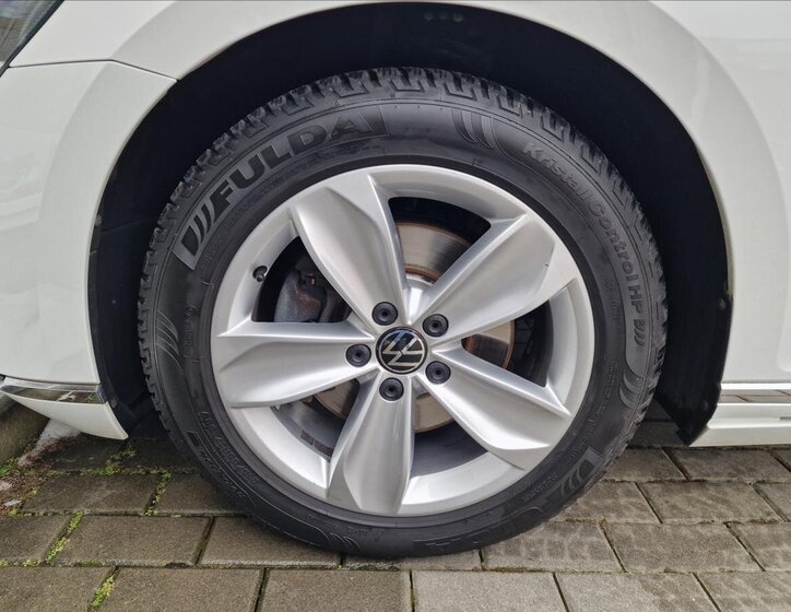 Volkswagen Passat Kombi 2,0 l 110 kw