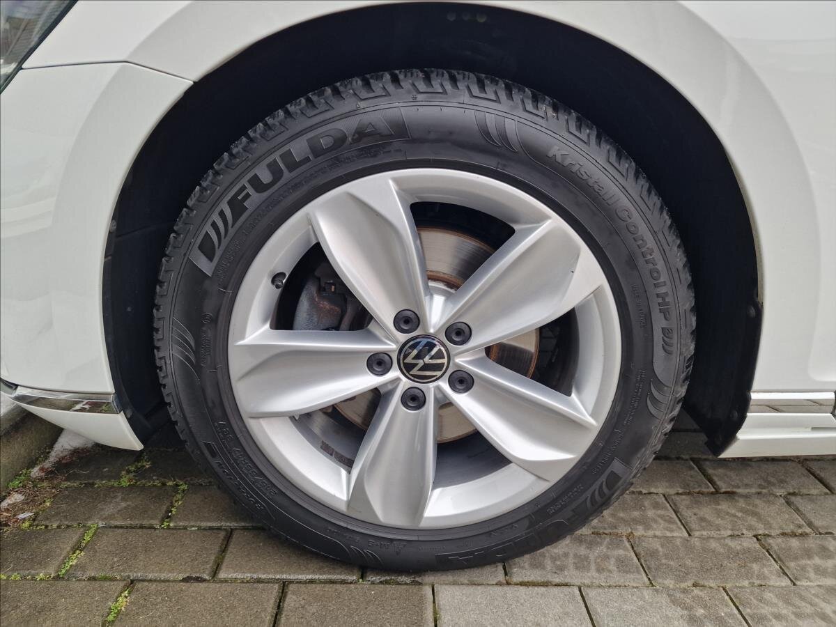 Volkswagen Passat Kombi 2,0 l 110 kw