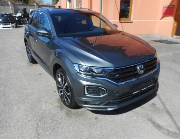Volkswagen T-Roc SUV / Terénní 1,5 l 110 kw
