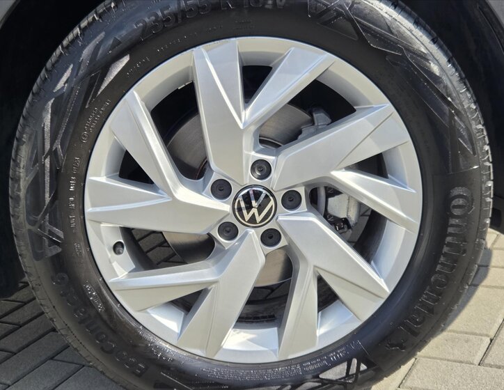Volkswagen Tiguan SUV / Terénní 1,5 l 110 kw