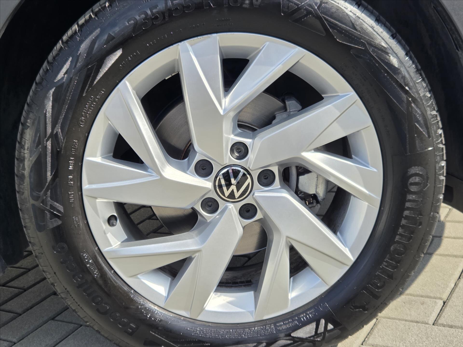 Volkswagen Tiguan SUV / Terénní 1,5 l 110 kw