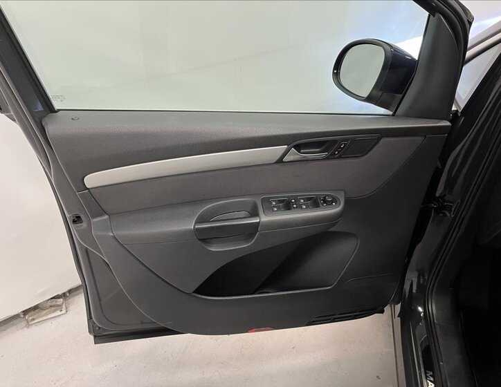 Volkswagen Sharan 26