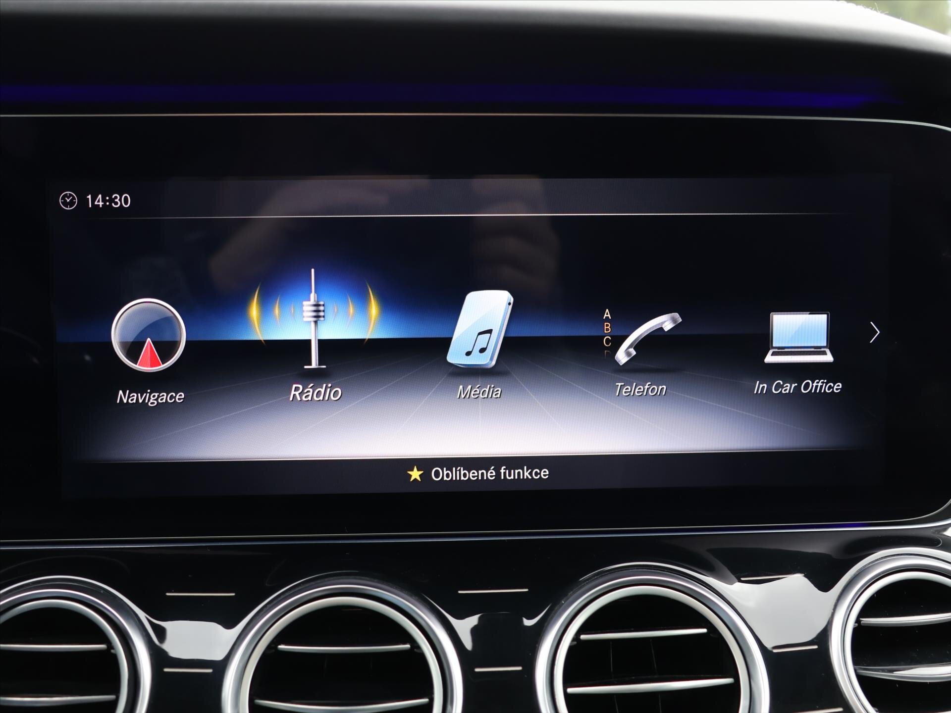 Mercedes-Benz Třídy E Sedan 4,0 l 450 kw