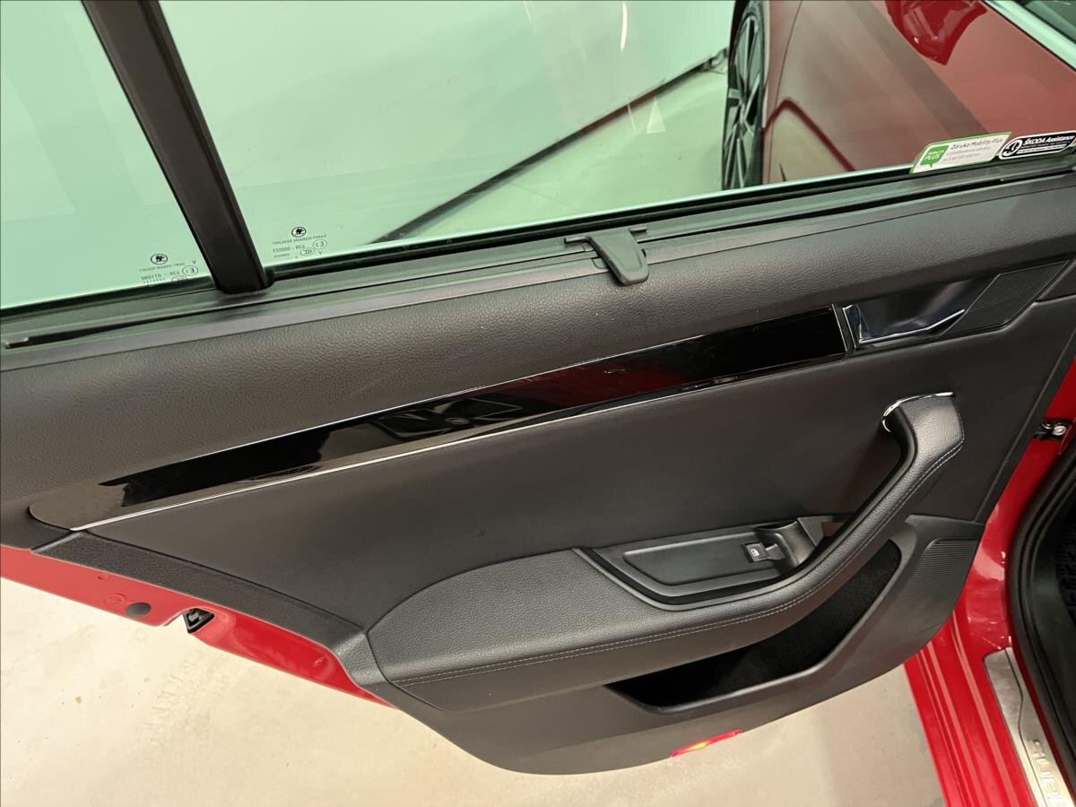 Škoda Superb Kombi 1,4 l 160 kw