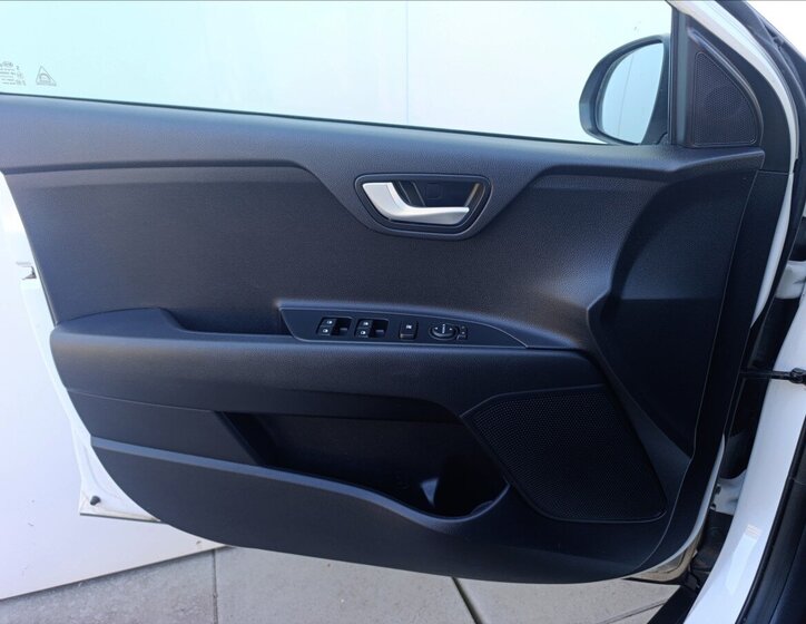 KIA Stonic Hatchback 1,4 l 73 kw