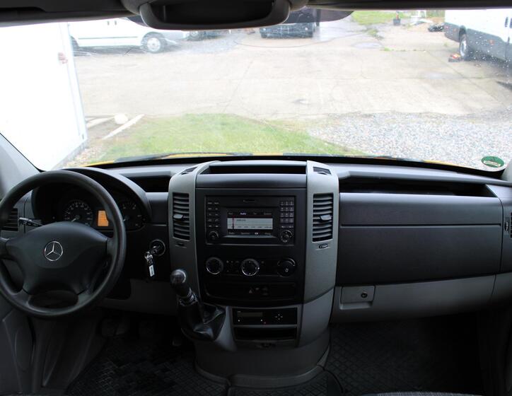 Mercedes-Benz Sprinter 12