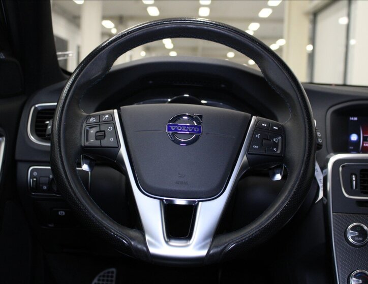 Volvo V60 Kombi 2,0 l 270 kw