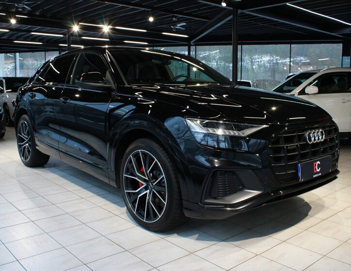 Audi Q8 SUV 3,0 l 210 kw