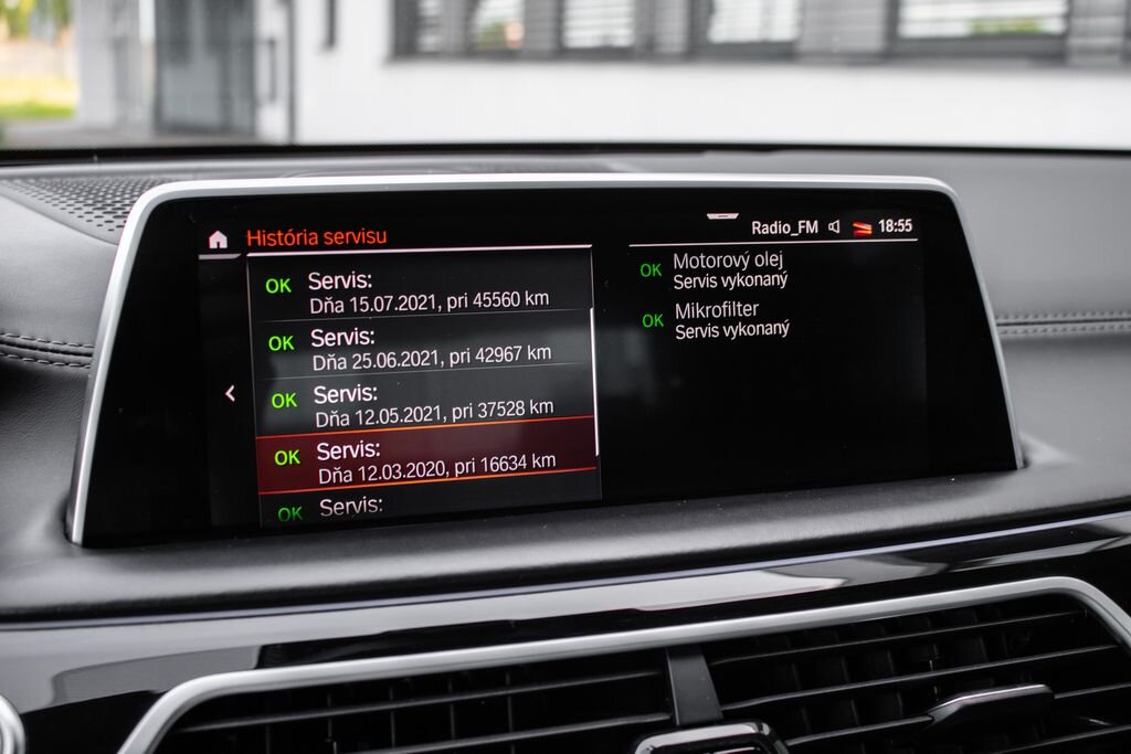 BMW Řada 7 Sedan 3,0 l 294 kw