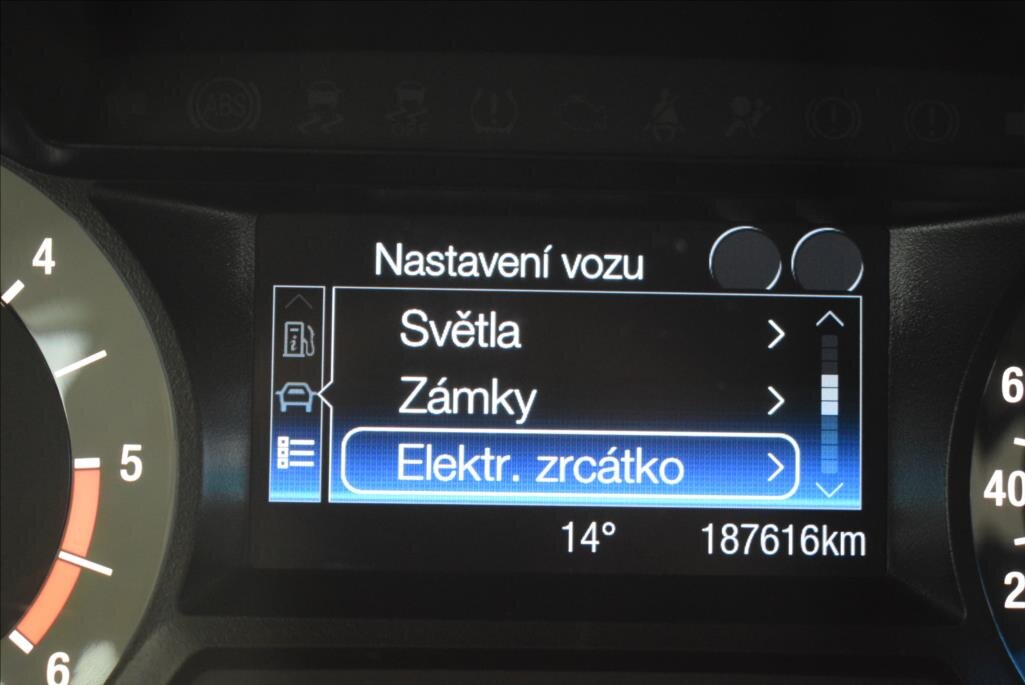 Ford S-MAX MPV 2,0 l 110 kw