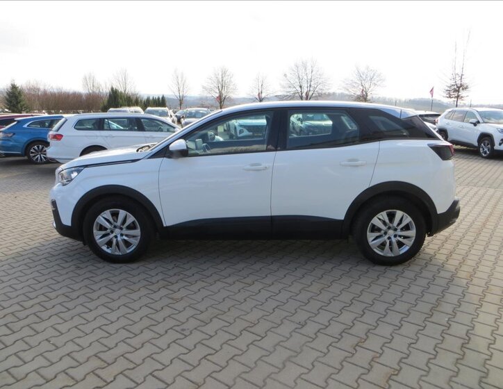 Peugeot 3008 SUV / Terénní 1,5 l 96 kw