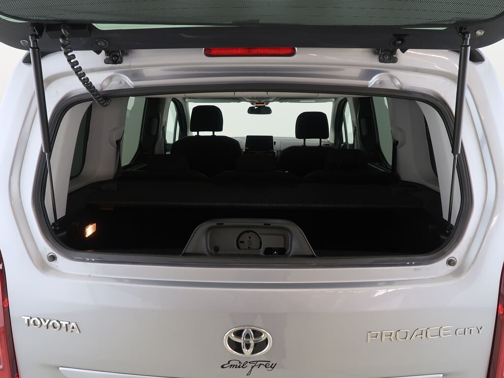 Toyota ProAce Kombi 1,5 l 96 kw