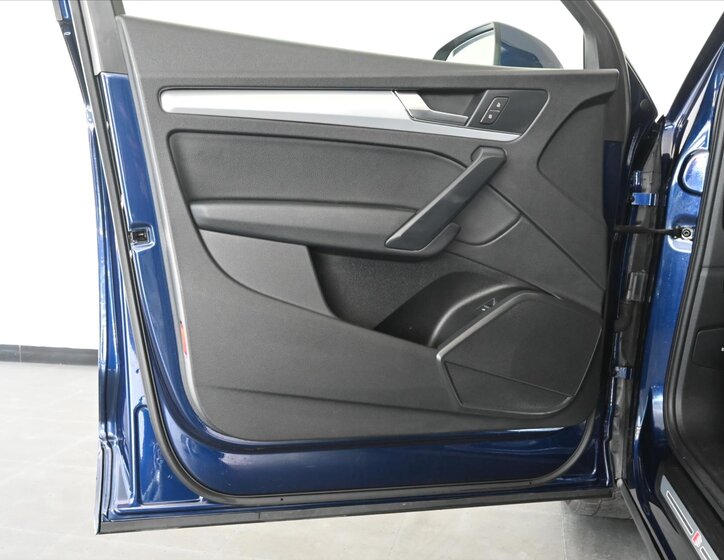 Audi Q5 SUV 2,0 l 140 kw