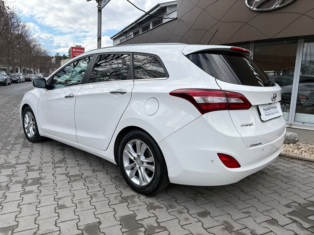 Hyundai i30 Kombi 1,6 l 99 kw