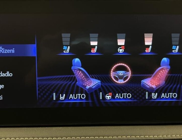 Lexus LS 500h Sedan / Limuzína 3,5 l 264 kw