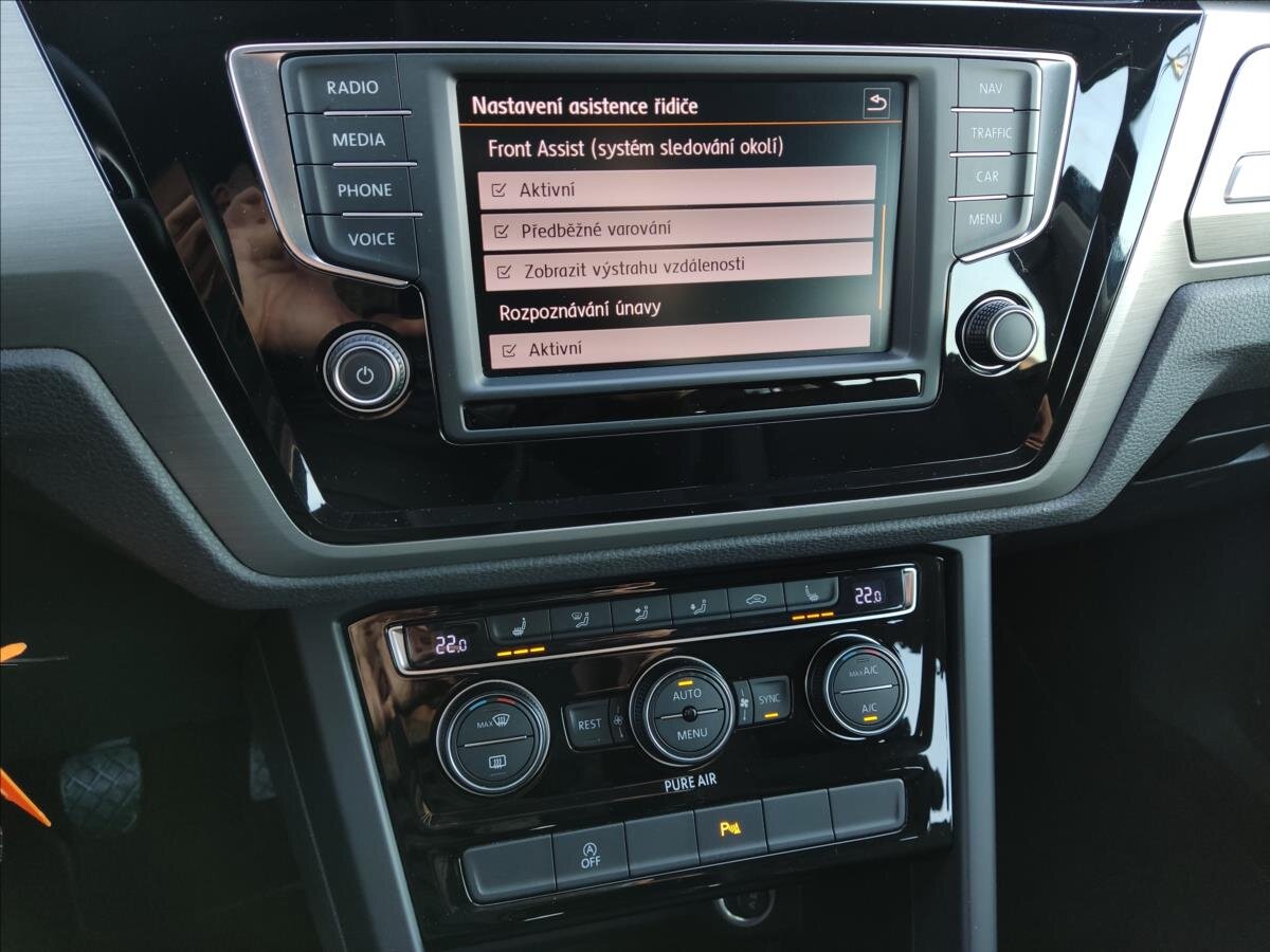 Volkswagen Touran MPV 1,2 l 81 kw