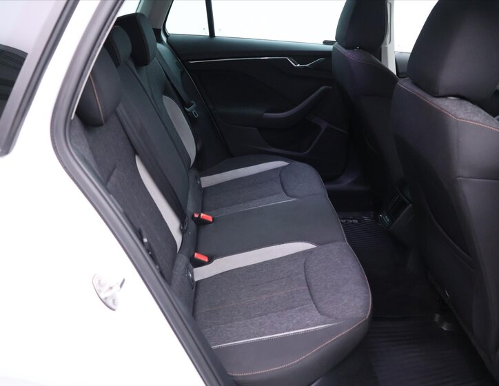 Škoda Scala Hatchback 1,5 l 110 kw