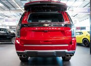 Chevrolet Suburban SUV 6,2 l 313 kw