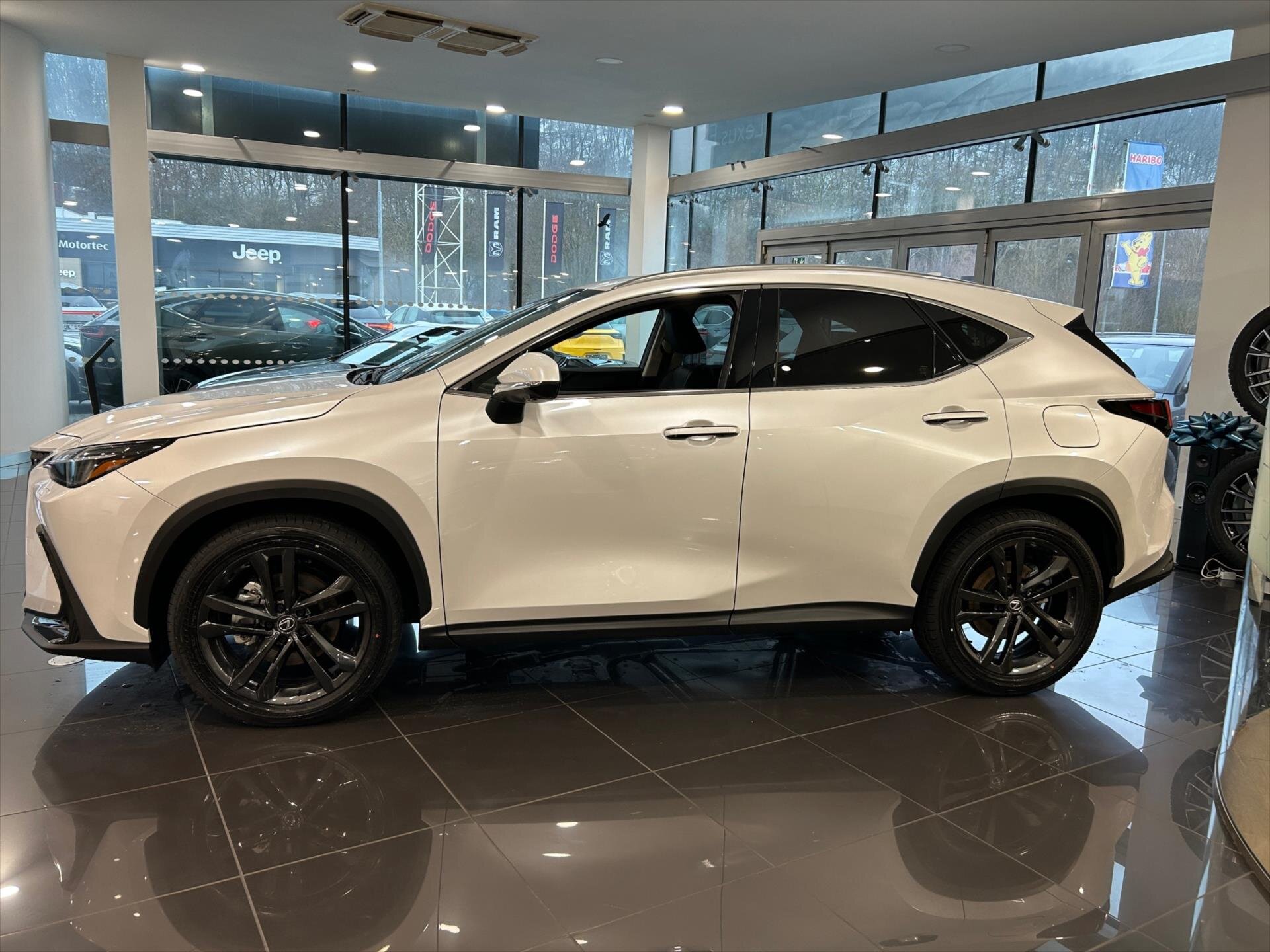 Lexus NX 350h SUV 2,5 l 179 kw