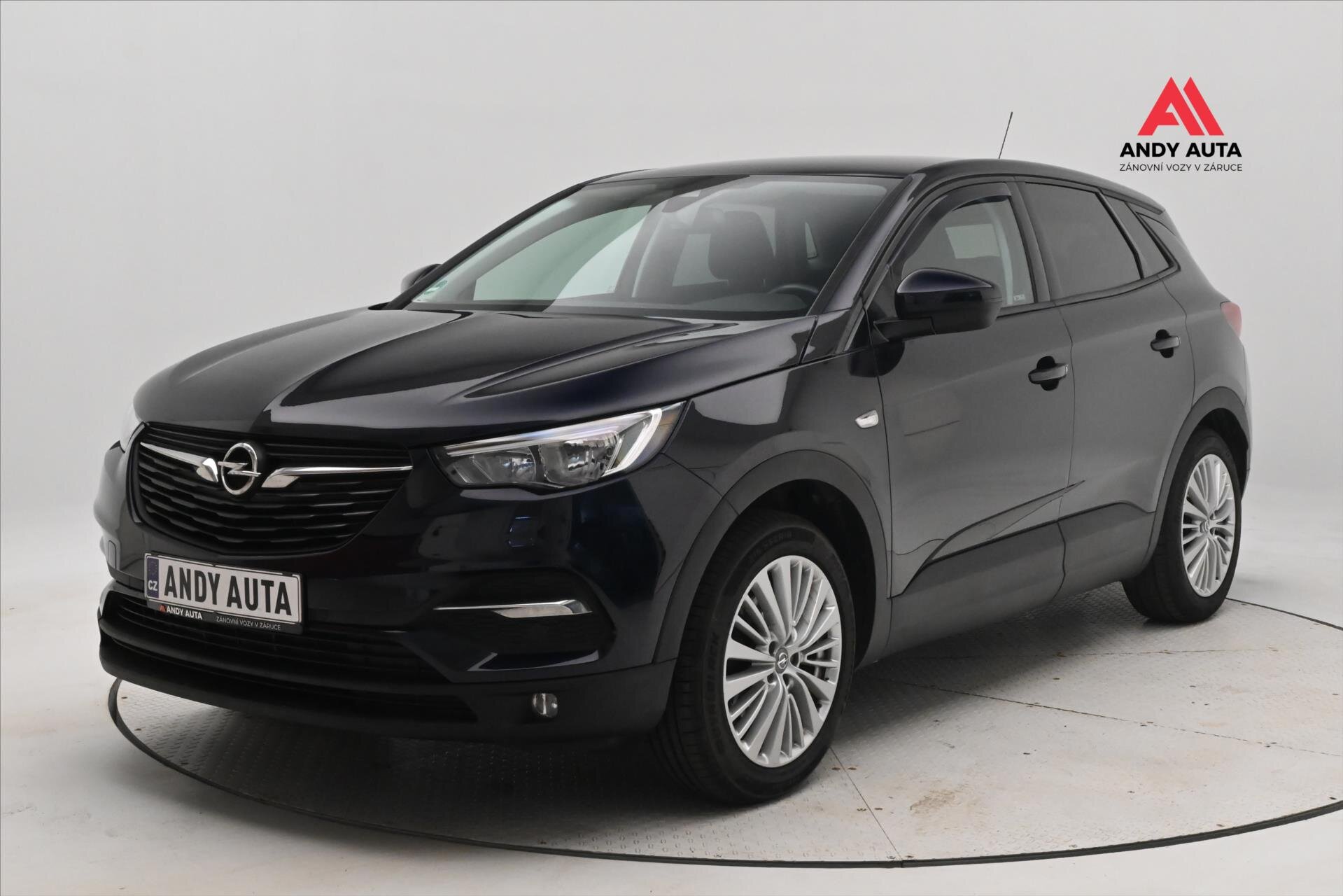 Opel Grandland X SUV / Terénní 1,6 l 88 kw