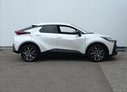 Toyota C-HR 2