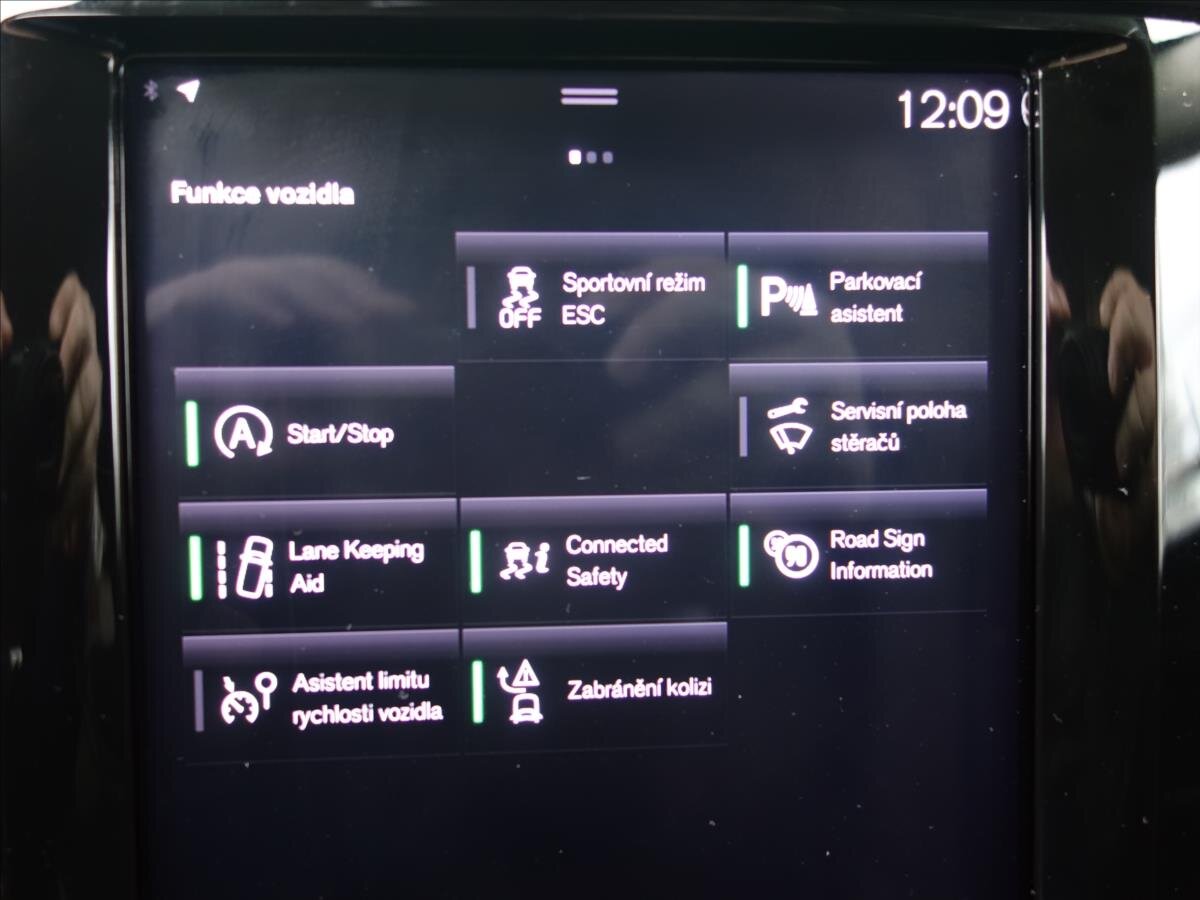 Volvo XC60 SUV / Terénní 2,0 l 110 kw