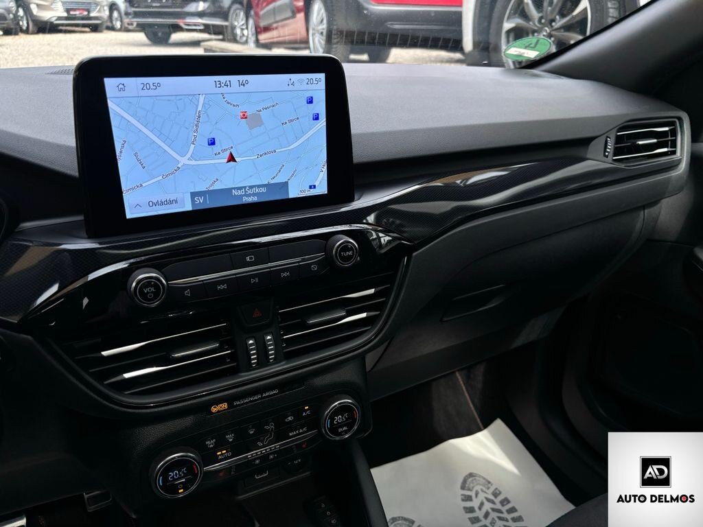 Ford Kuga SUV / Terénní 2,5 l 165 kw