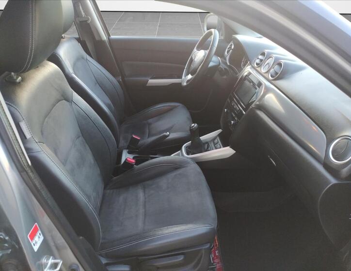 Suzuki Vitara 14