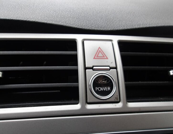 Ford Kuga SUV 2,0 l 120 kw