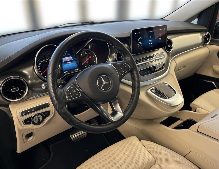 Mercedes-Benz Třídy V 9