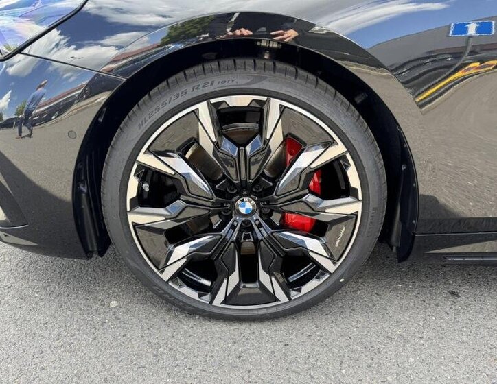 BMW i5 Ostatní 1,0 442 kw