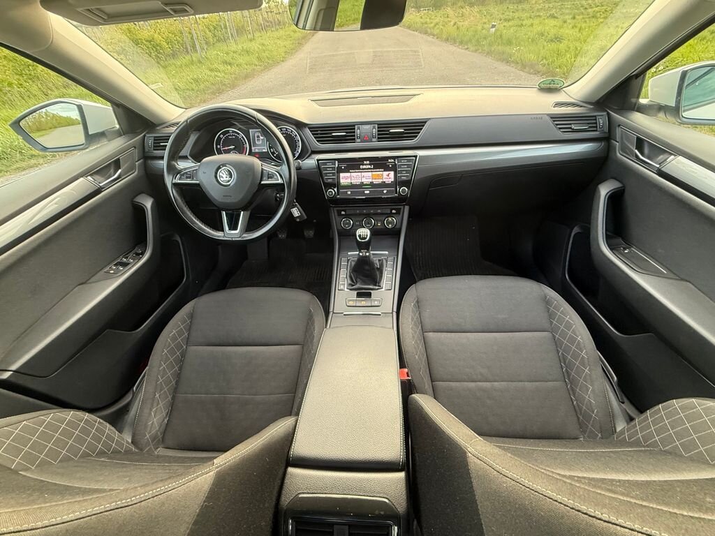 Škoda Superb Sedan / Limuzína 2,0 l 110 kw