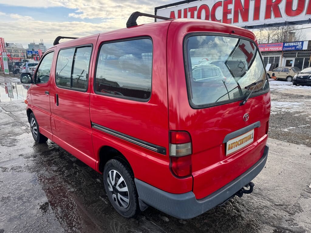 Toyota Hi-Ace