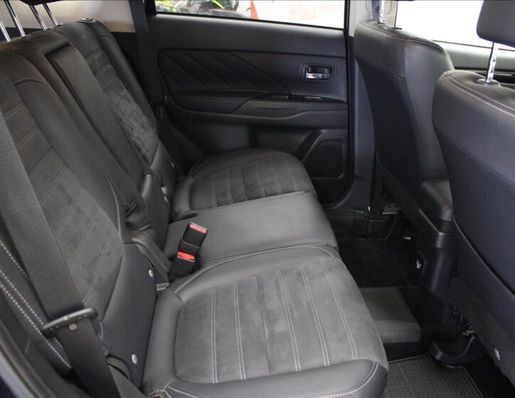 Mitsubishi Outlander SUV / Terénní 2,0 l 89 kw