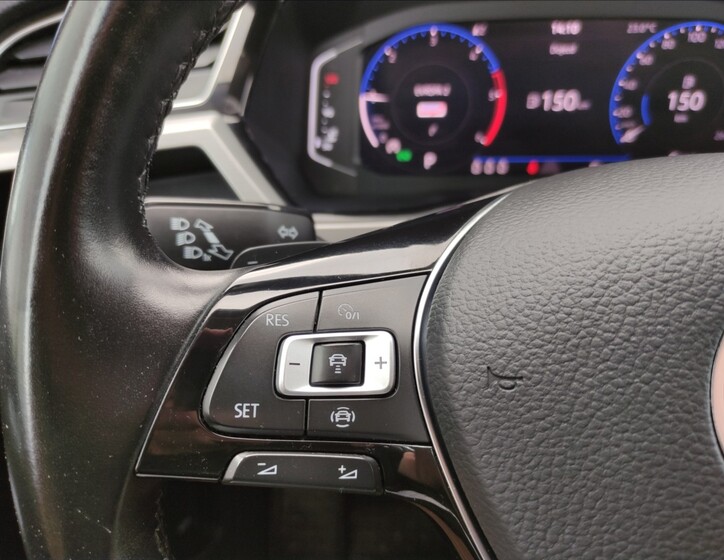 Volkswagen Touran 10