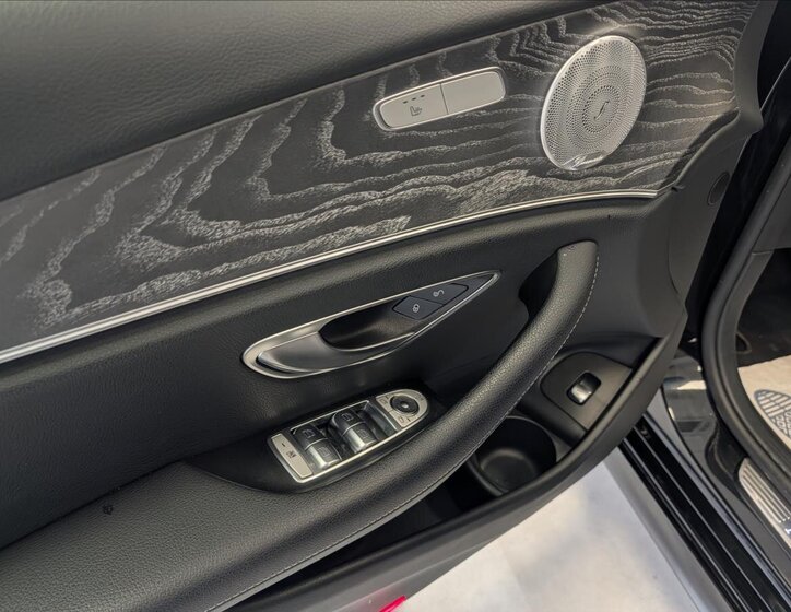 Mercedes-Benz Třídy E Kombi 2,0 l 143 kw