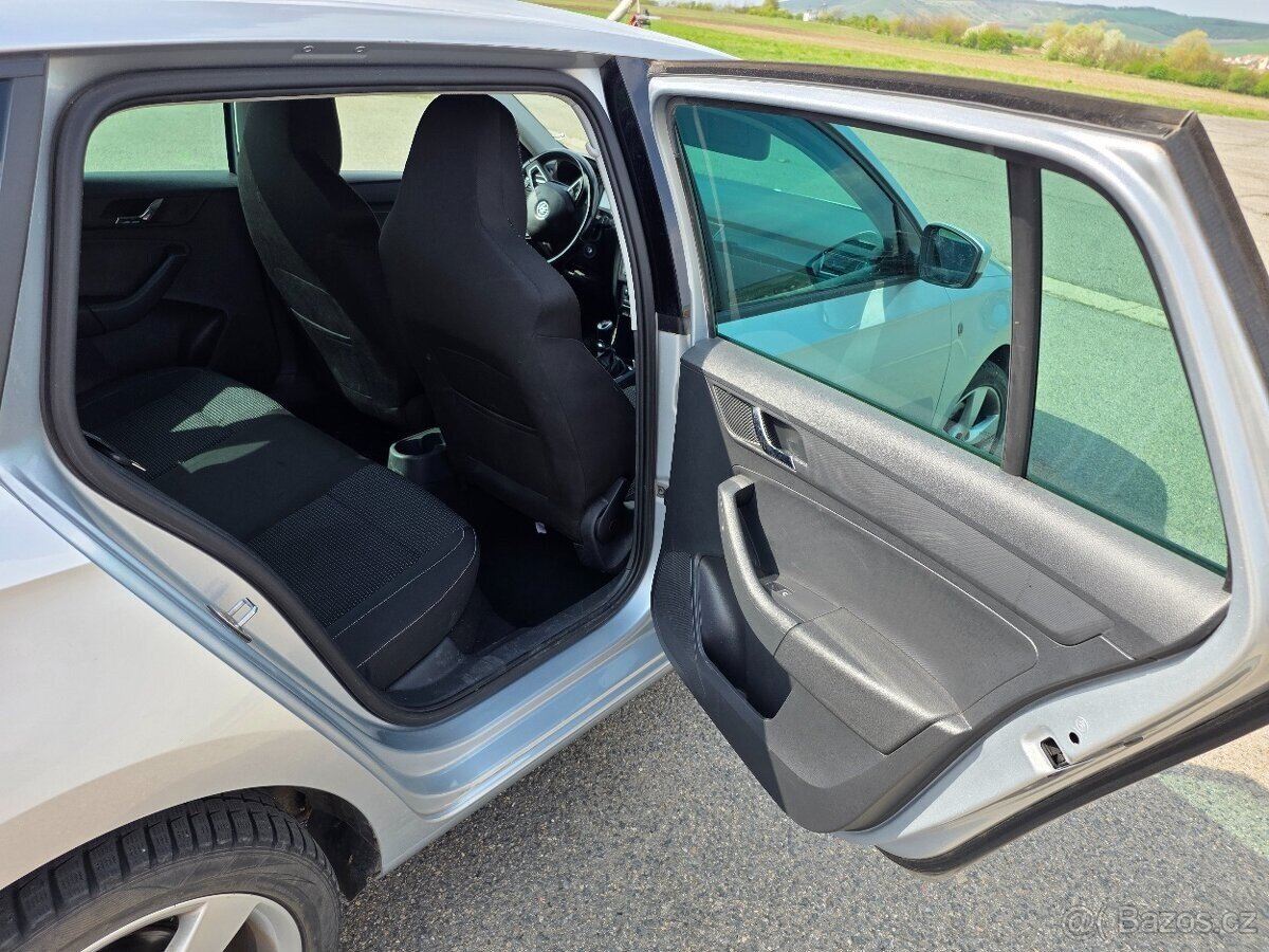 Škoda Rapid Sedan / Limuzína 0,0 77 kw