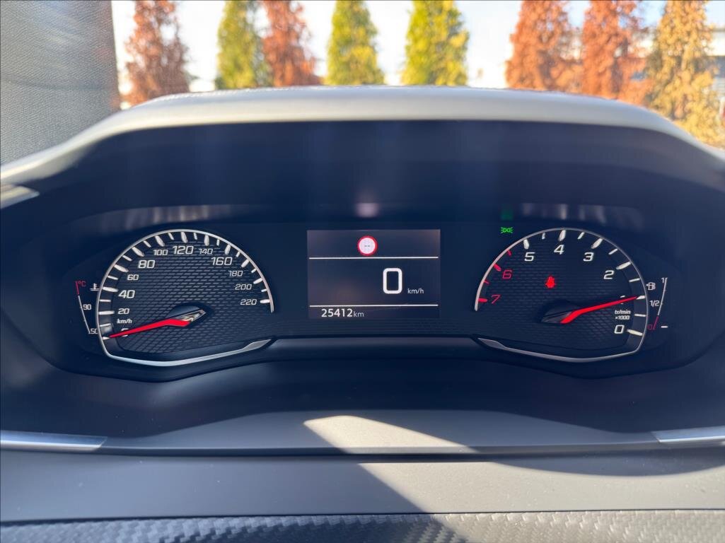 Peugeot 208 Hatchback 1,2 l 55 kw