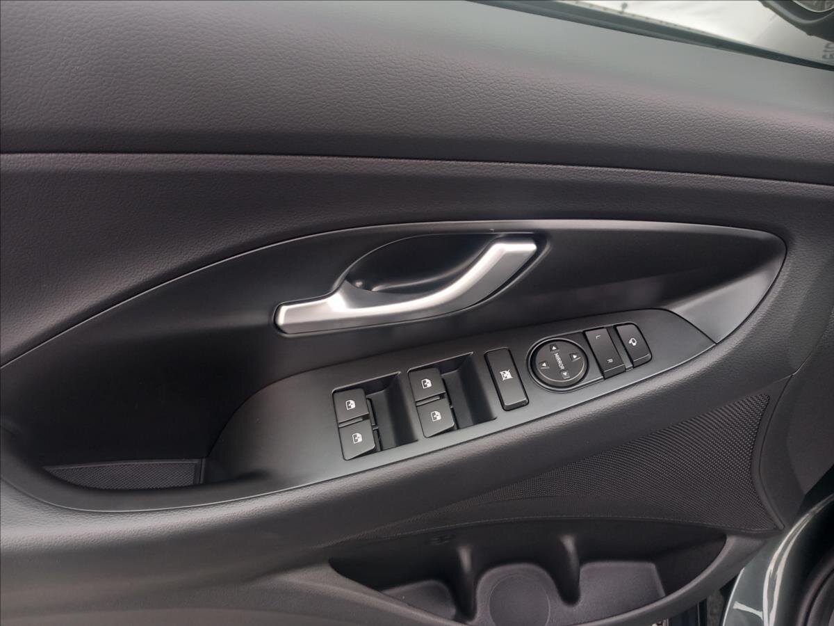 Hyundai i30 Hatchback 1,5 l 70 kw