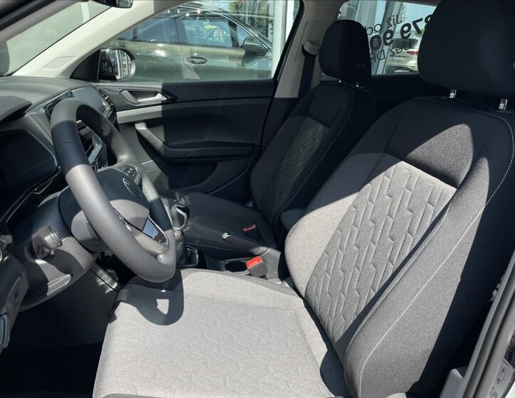 Volkswagen T-Cross 10