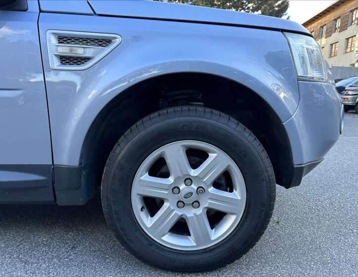 Land Rover Freelander SUV 2,2 l 112 kw