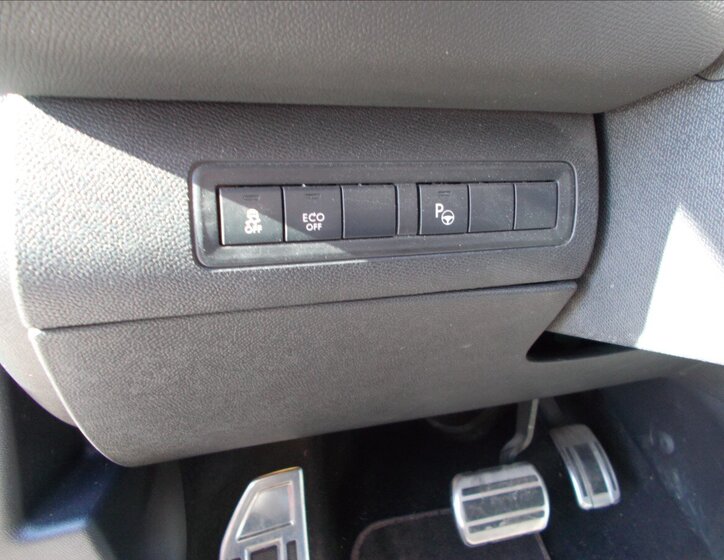 Peugeot 308 Kombi 2,0 l 133 kw