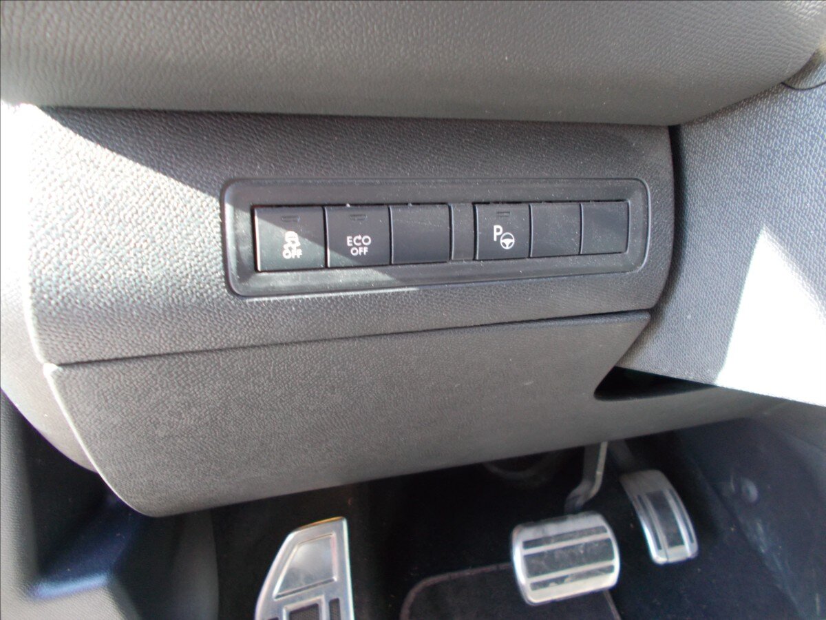 Peugeot 308 Kombi 2,0 l 133 kw