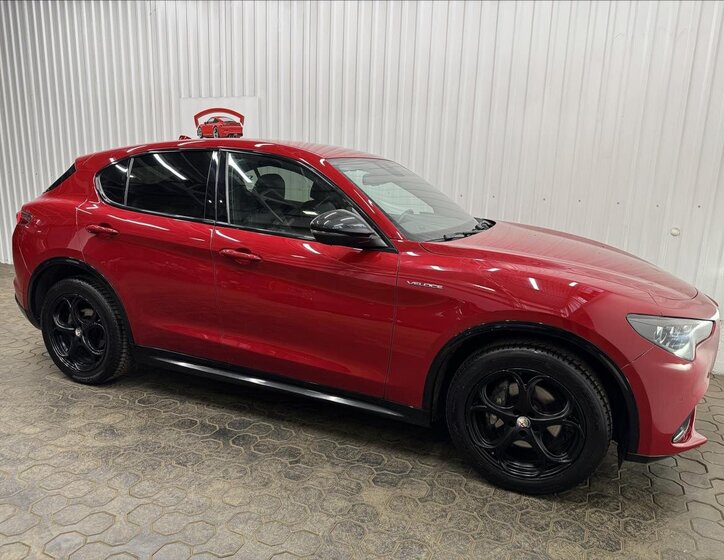 Alfa Romeo Stelvio SUV / Terénní 2,1 l 154 kw